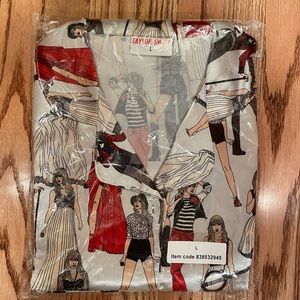 Taylor Swift Red silky pajamas, long sleeved top and pants. Never worn. Perfect!